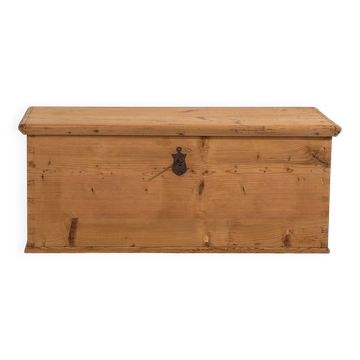 Antique solid wood trunk (c.1920)
