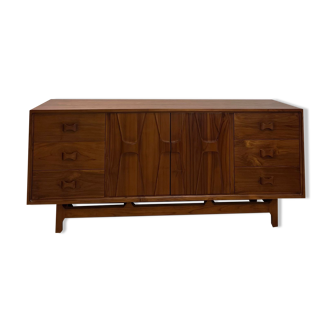 Enfilade brutaliste
