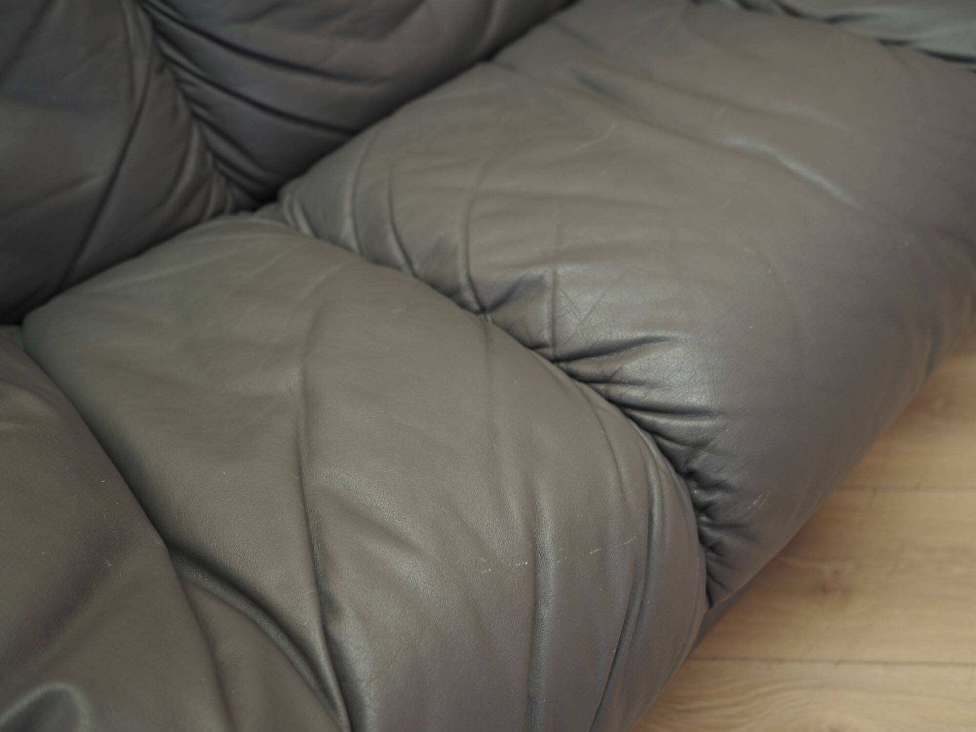 Italian leather sofa, two-seater, 1970s design