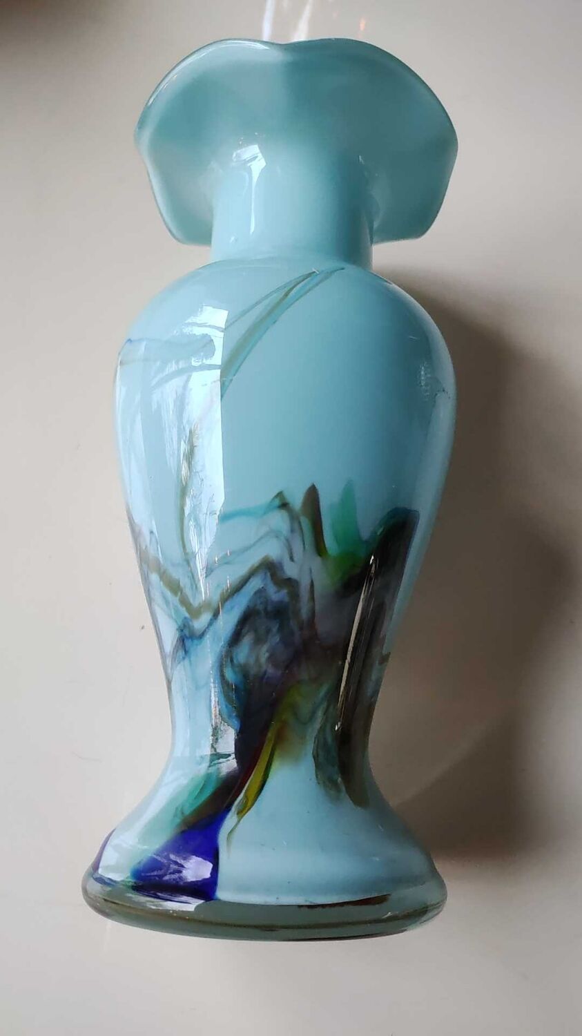 Murano vase in blown Art glass, marbling inclusions, scrolls. High 20 cm