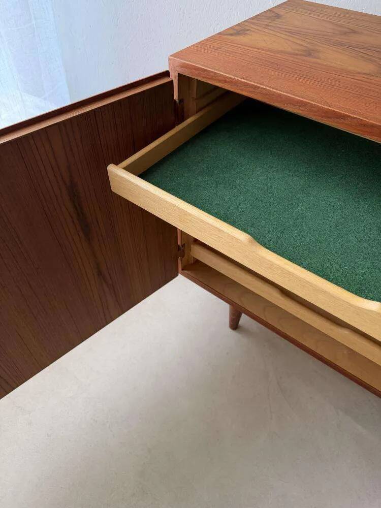 Vintage Hundevad sideboard teak wood 1960s Danish design