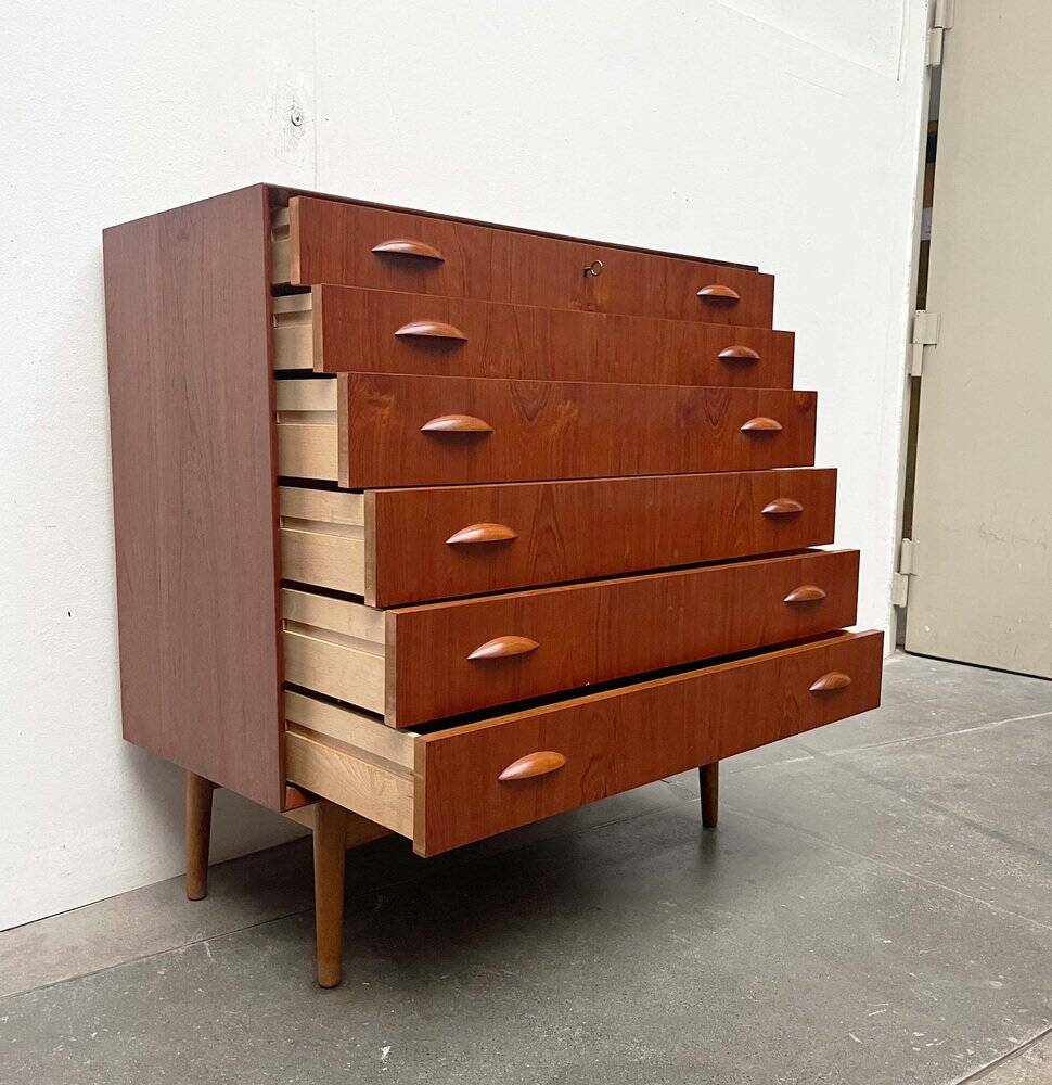 Danish commode model 314 in teak by Johannes Sorth for Nexø Møbelfabrik, 1960s.