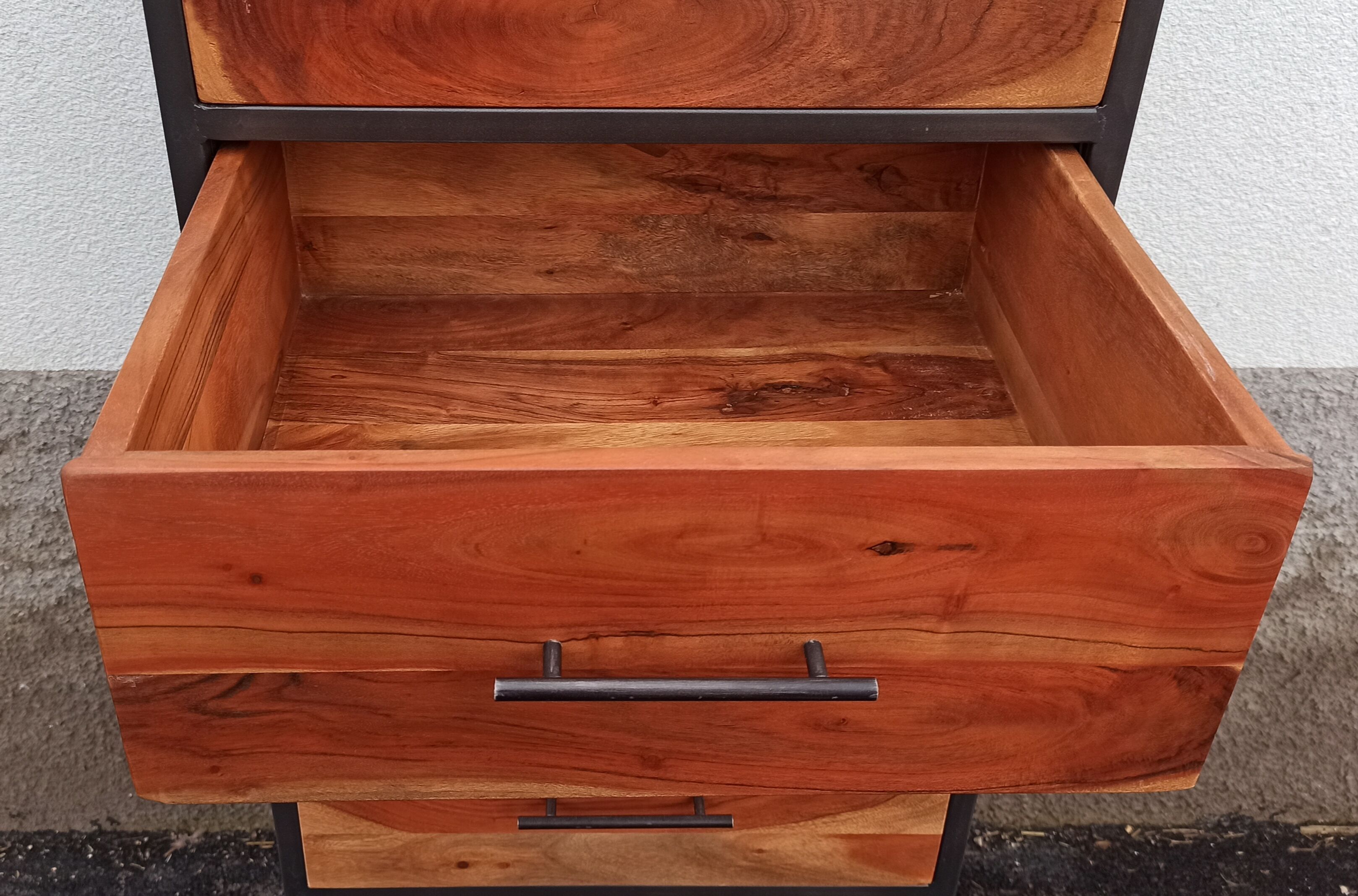 High metal furniture with 6 wooden drawers