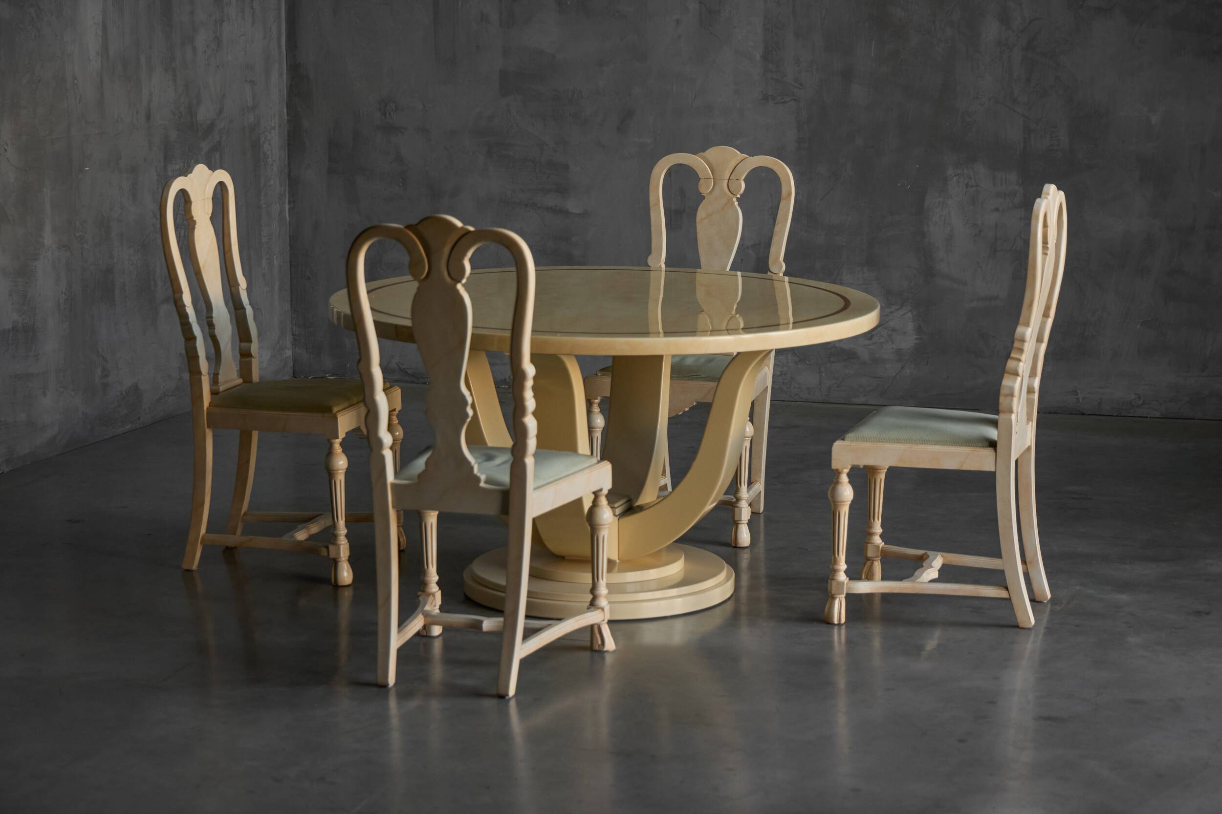 Table laquée imitation marbre de Jean Claude Mahey, France, années 1970