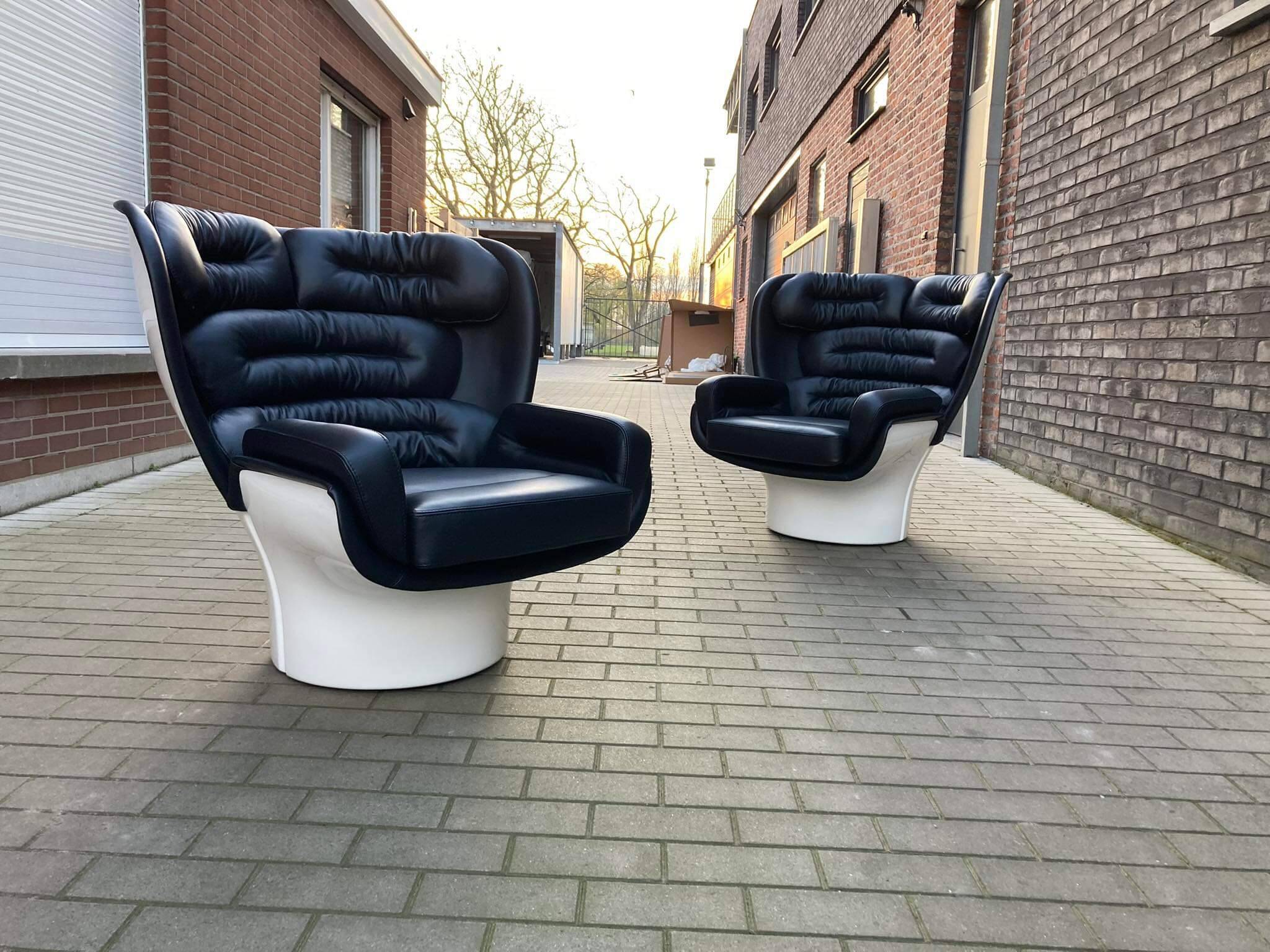 2x Joe Colombo Elda LONGHI Chair Black leather, White fiberglass