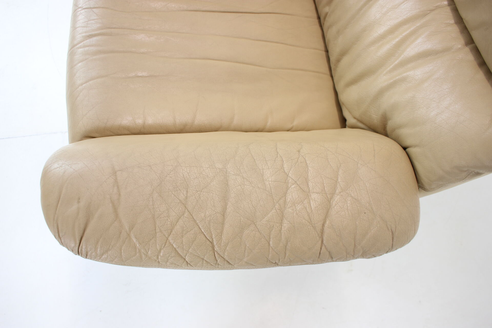 Large Scandinavian Adjustable Leather Armchair by Peem, 1970s, Finland