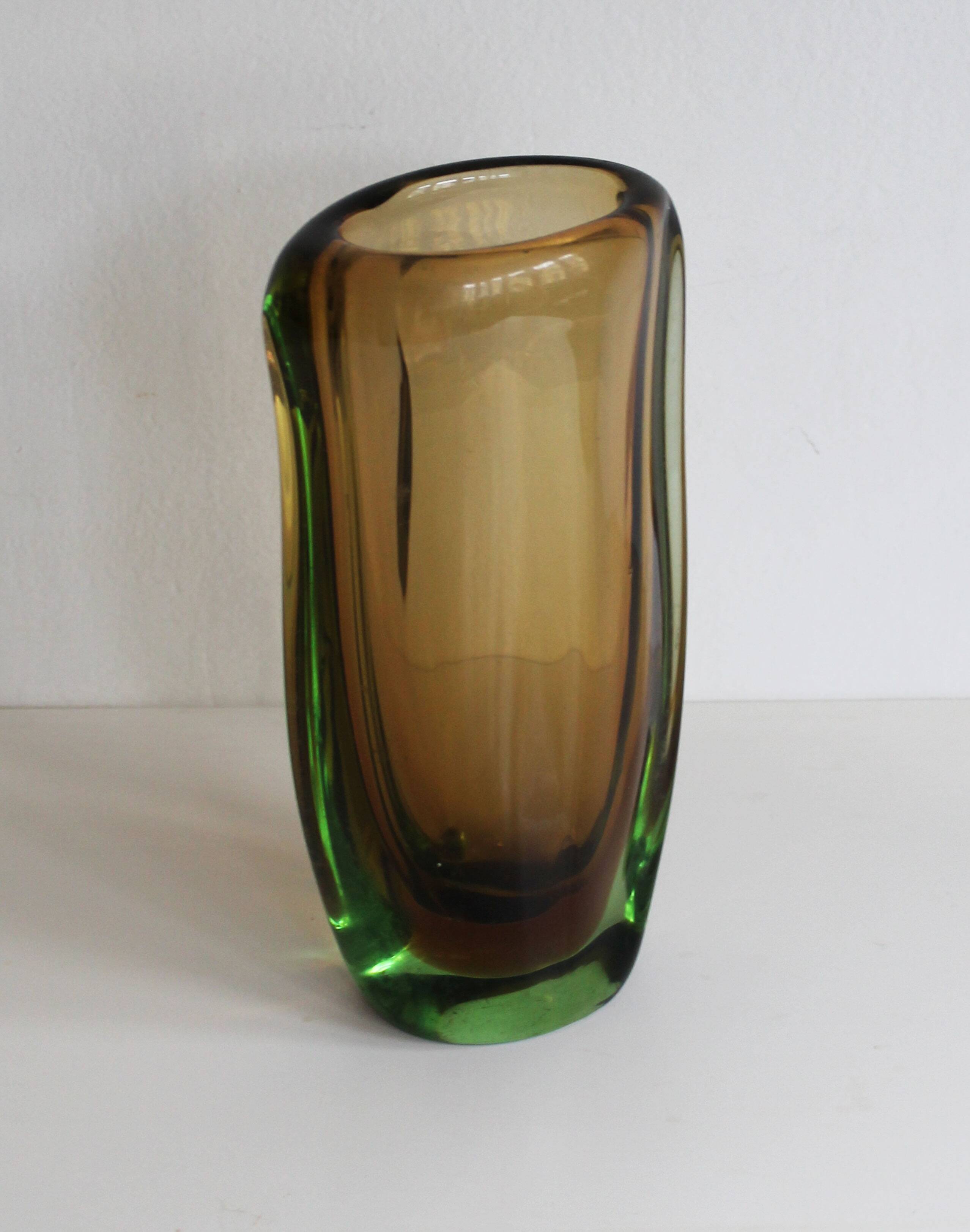 1950's “elegance” sommerso vase, pattern no. 54181 by jaroslav beranek