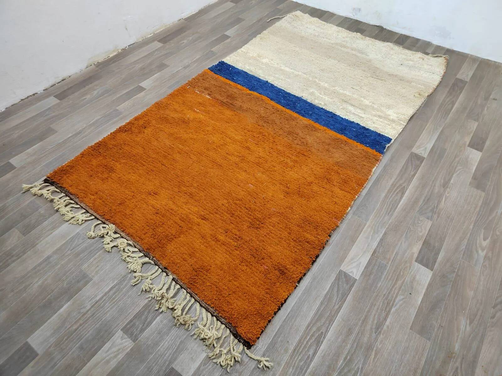 Unique natural wool Moroccan rug 3x2 m