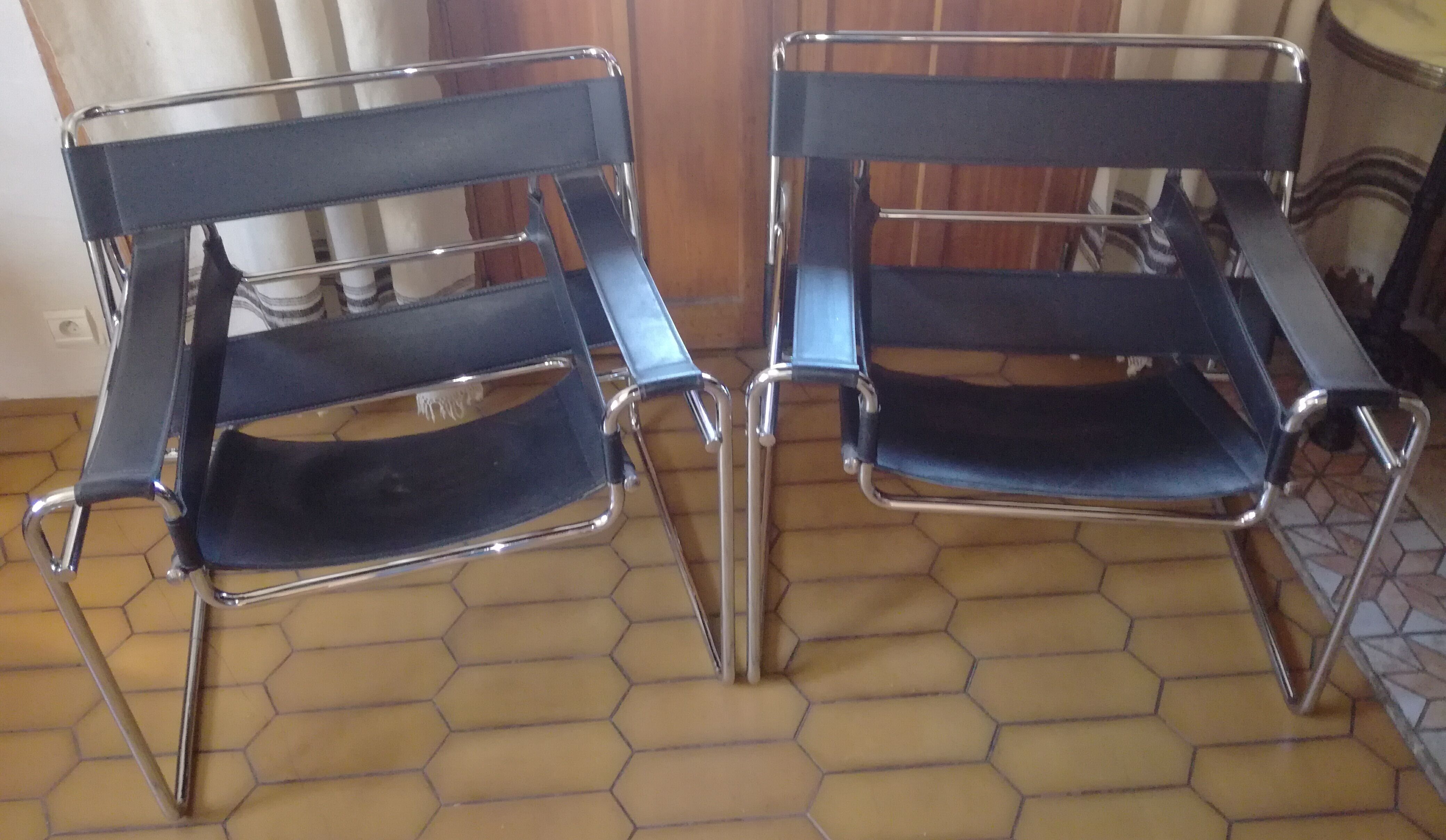 Pair of leather armchairs Breuer model B3