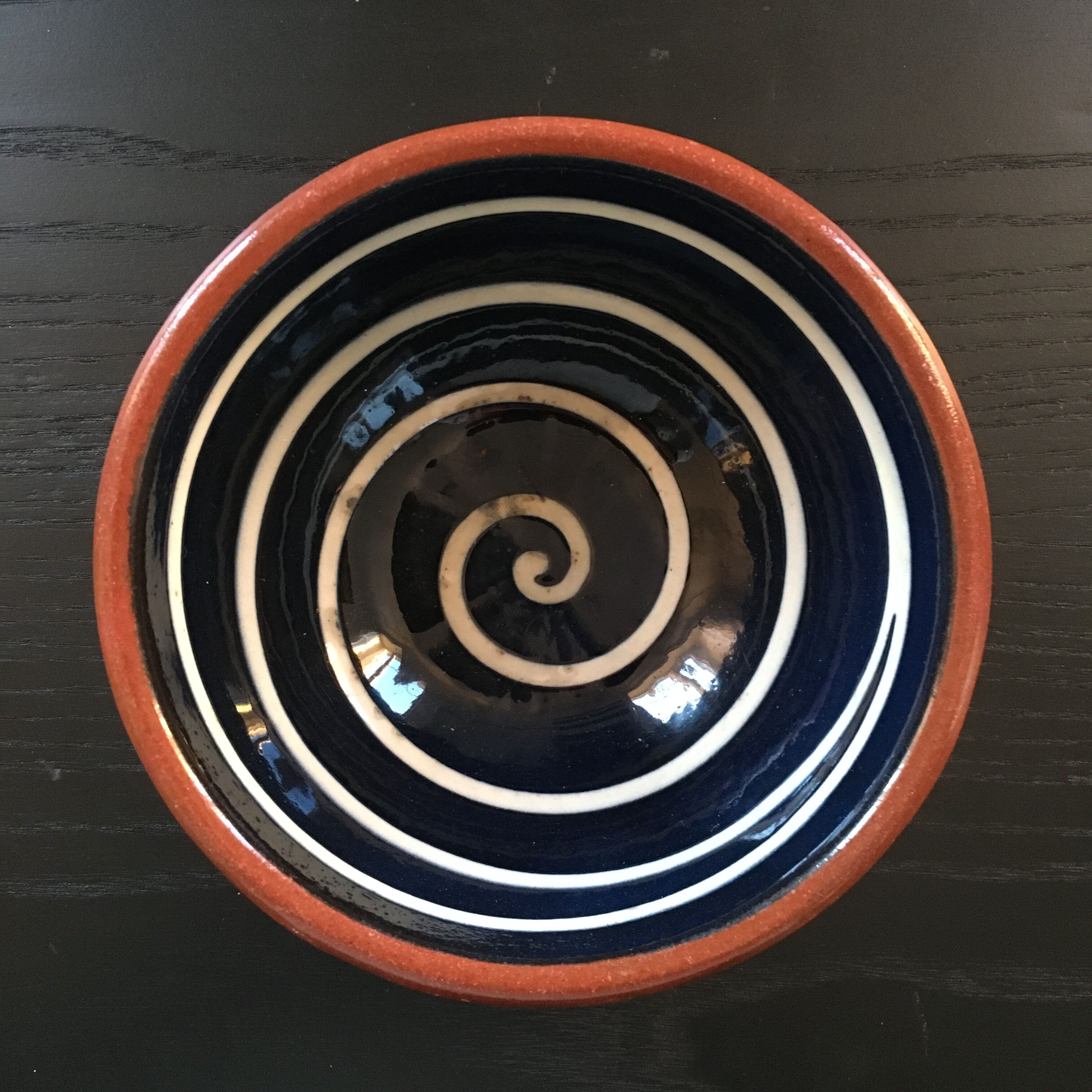 Blue spiral decoration bowl