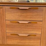 80s row with compass feet