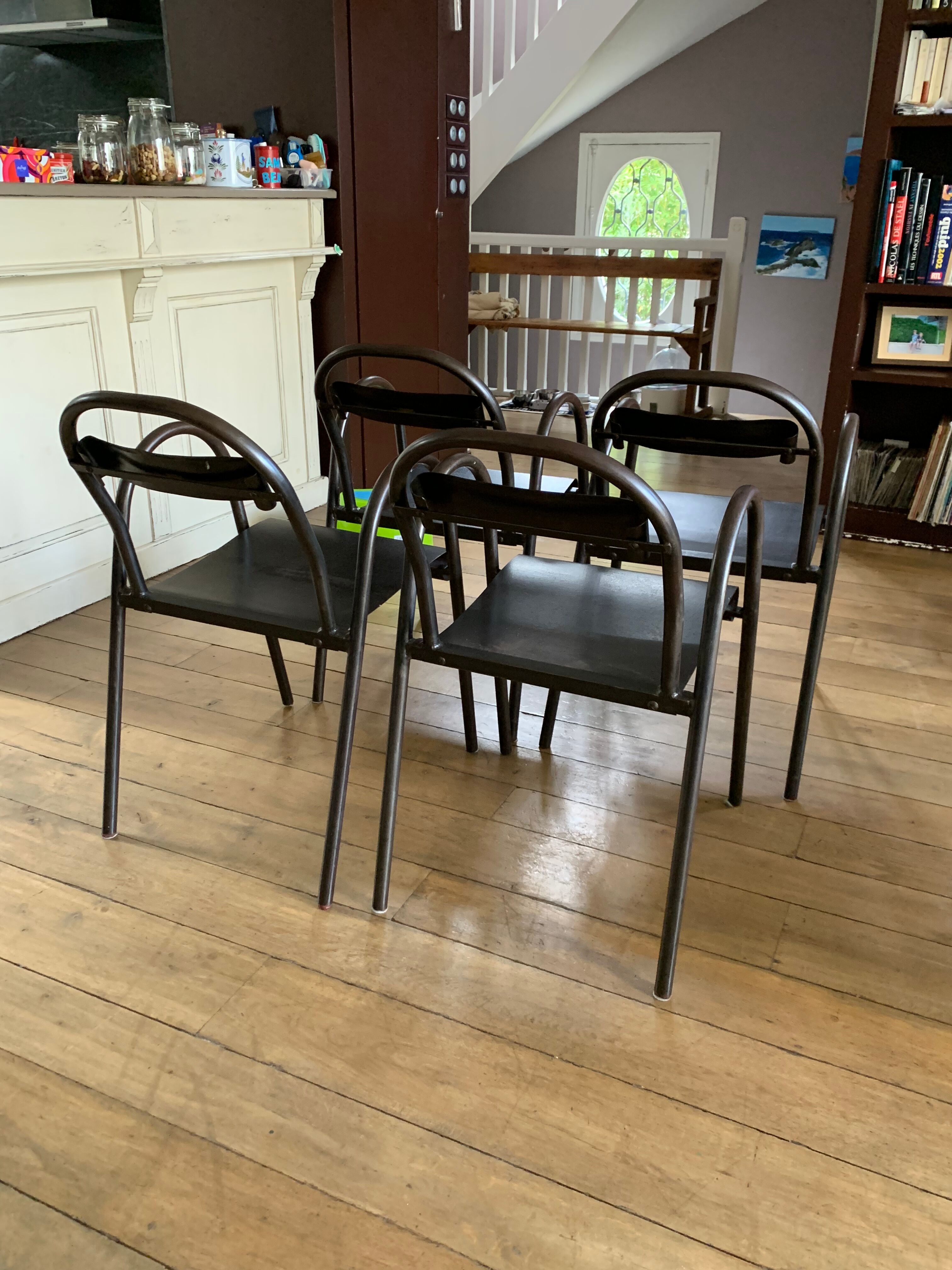 Set of 4 industrial chairs with armrests