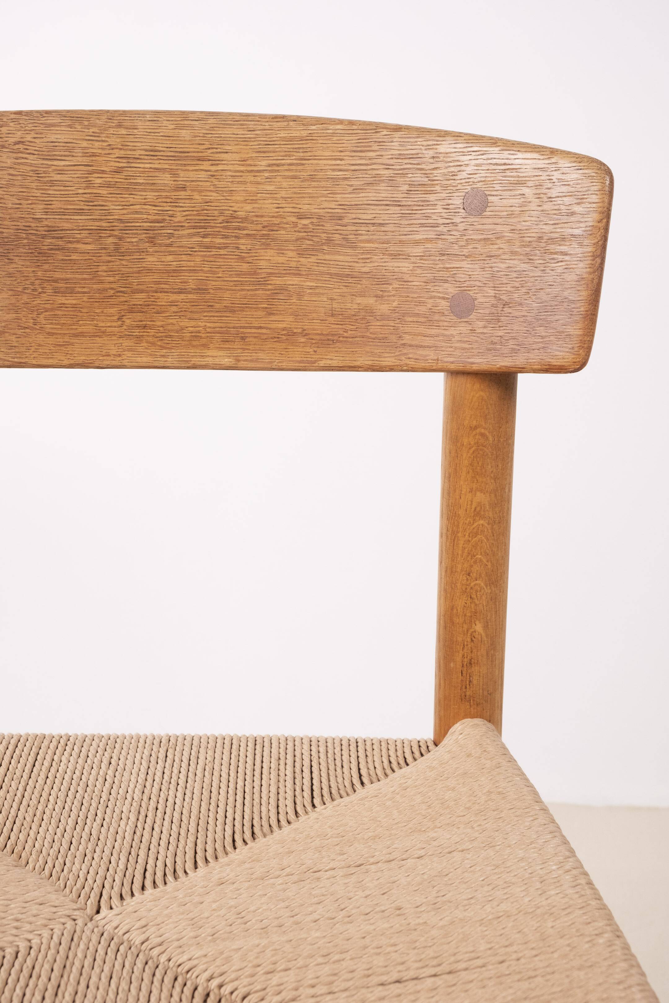 Børge Mogensen J39 People's Chair in Oak, 1950s Denmark