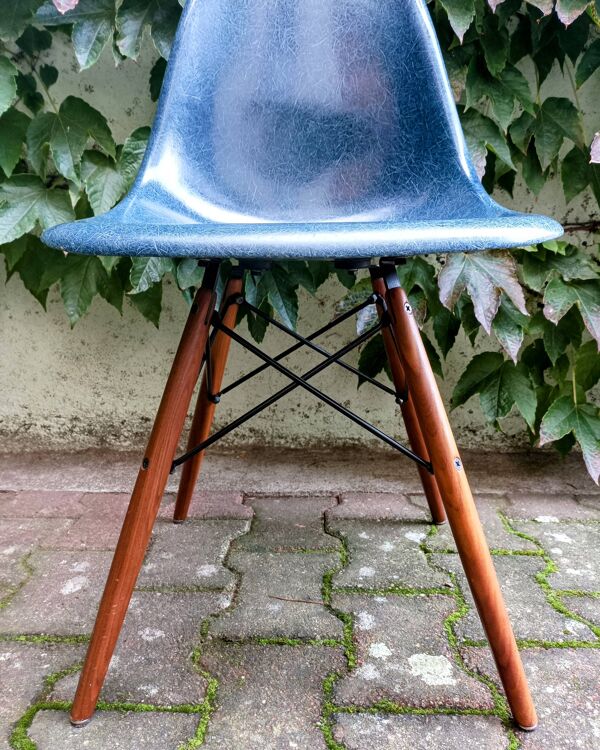 Chaise Eames DSW par Herman Miller