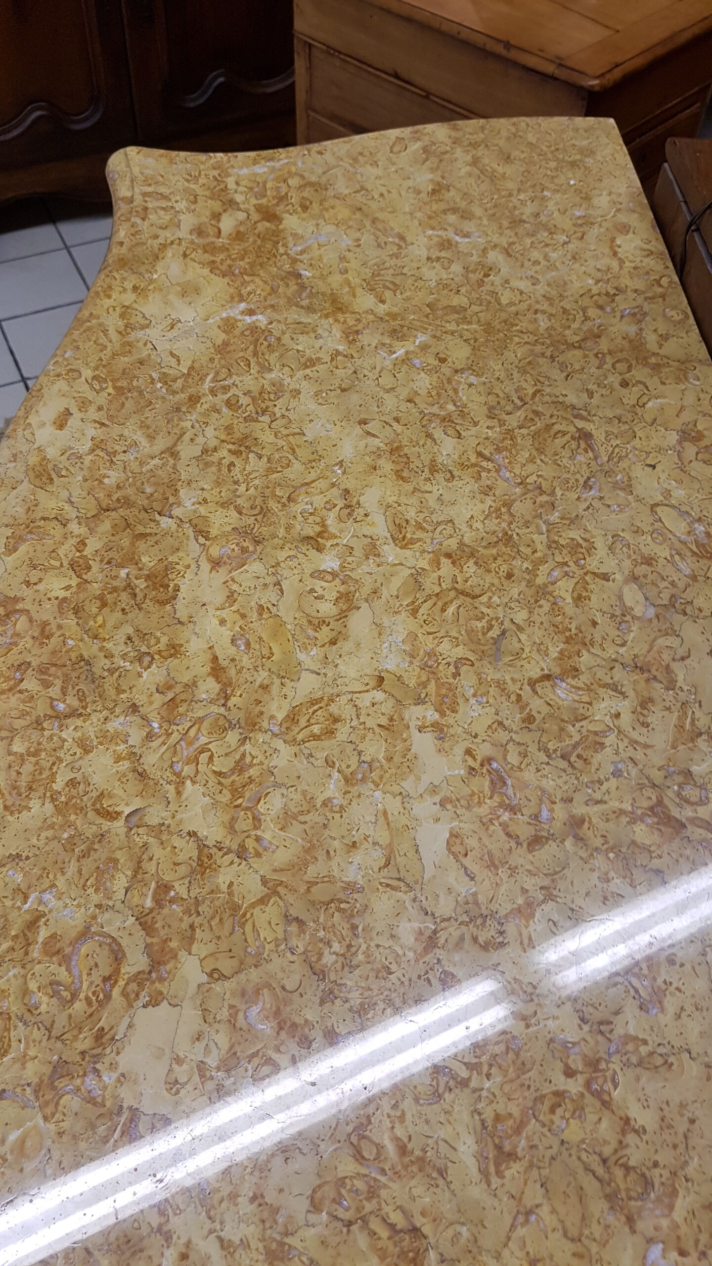 Louis XV-style marquetry chest of drawers