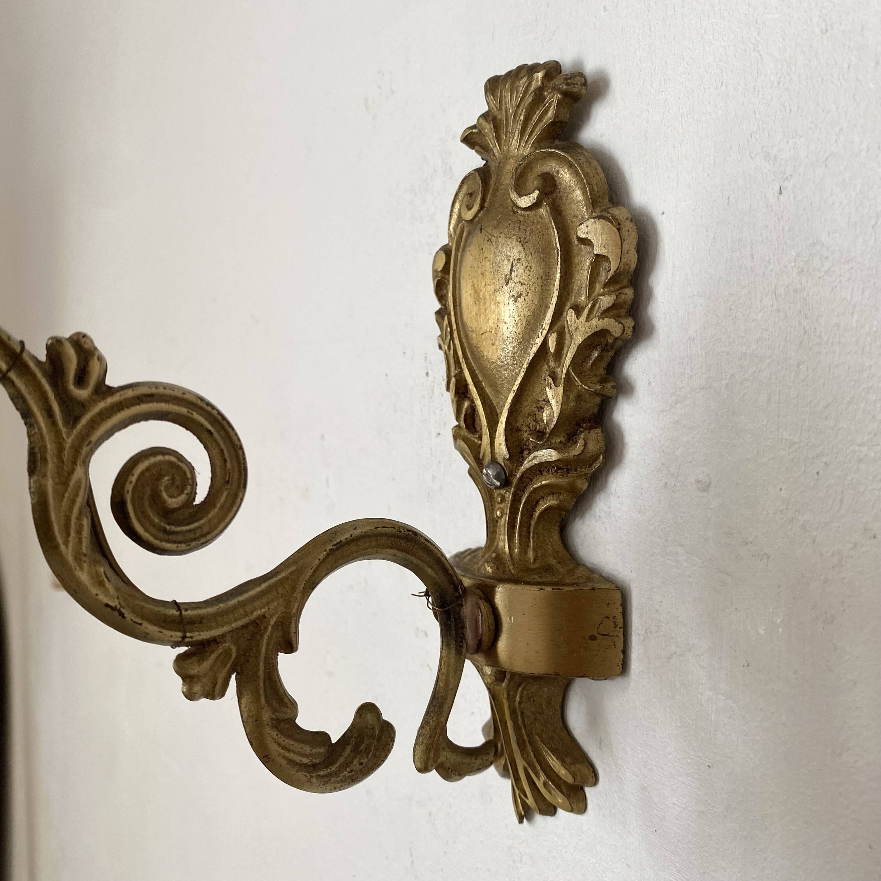 Applique rétro avec tulipe de verre