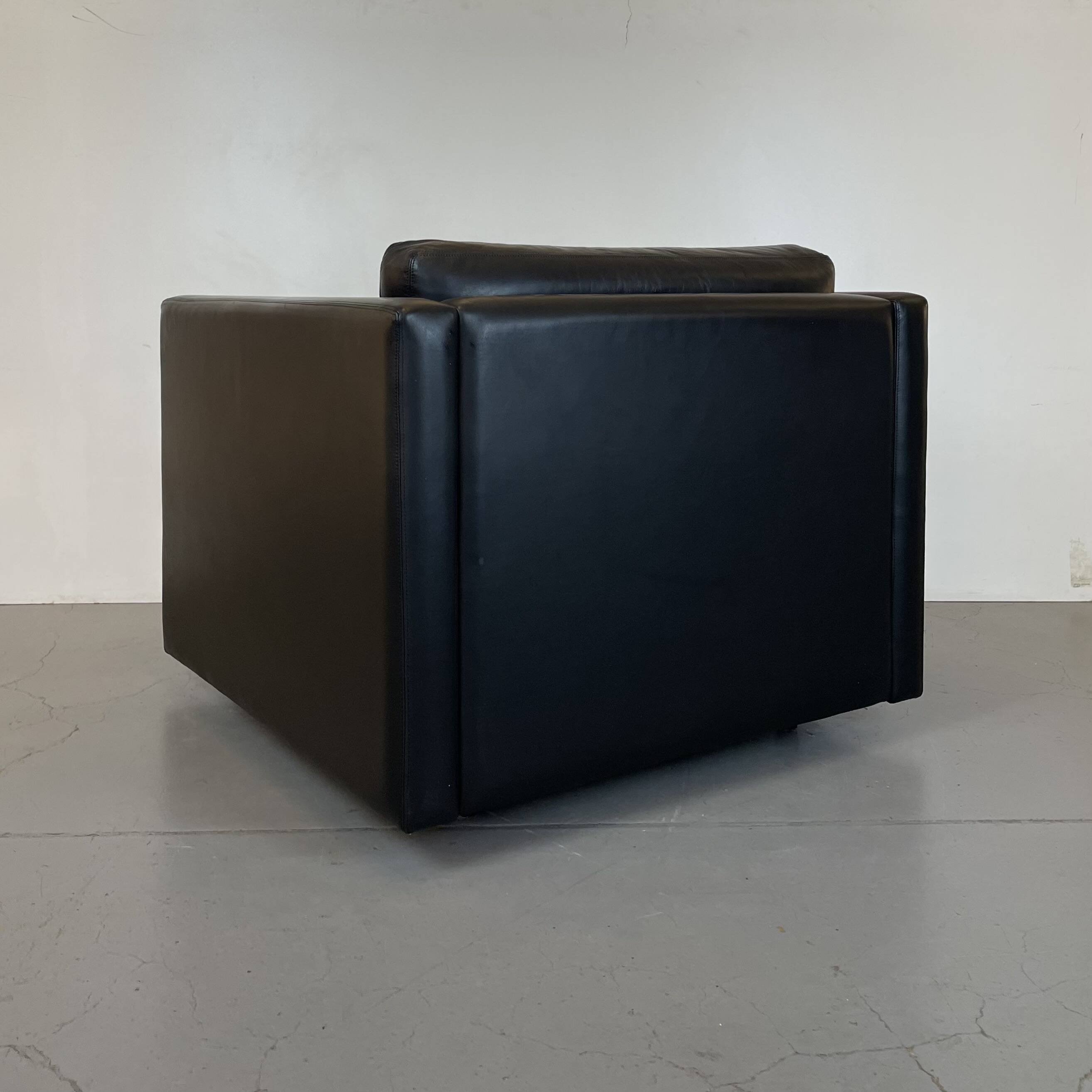 Pair of Black Leather Cube Club-Chairs by Charles Pfister for Knoll, 1980s