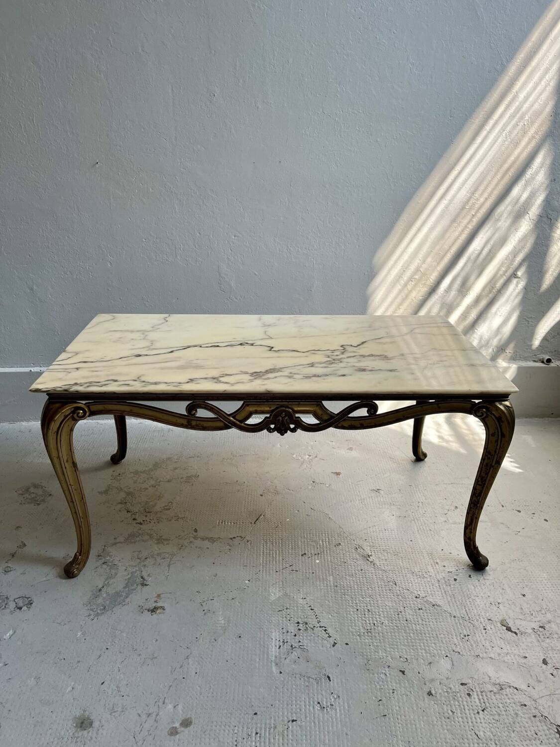 Table basse plateau en marbre