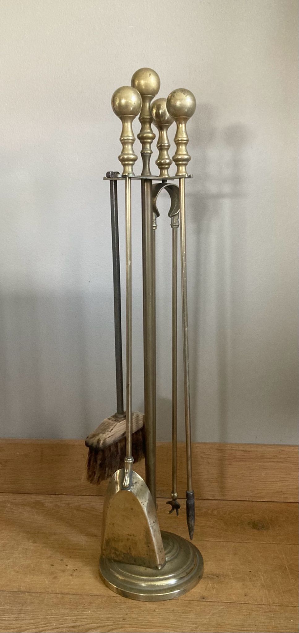 Servant of brass fireplace period mid-twentieth century, Pic shovel, claw pliers ..