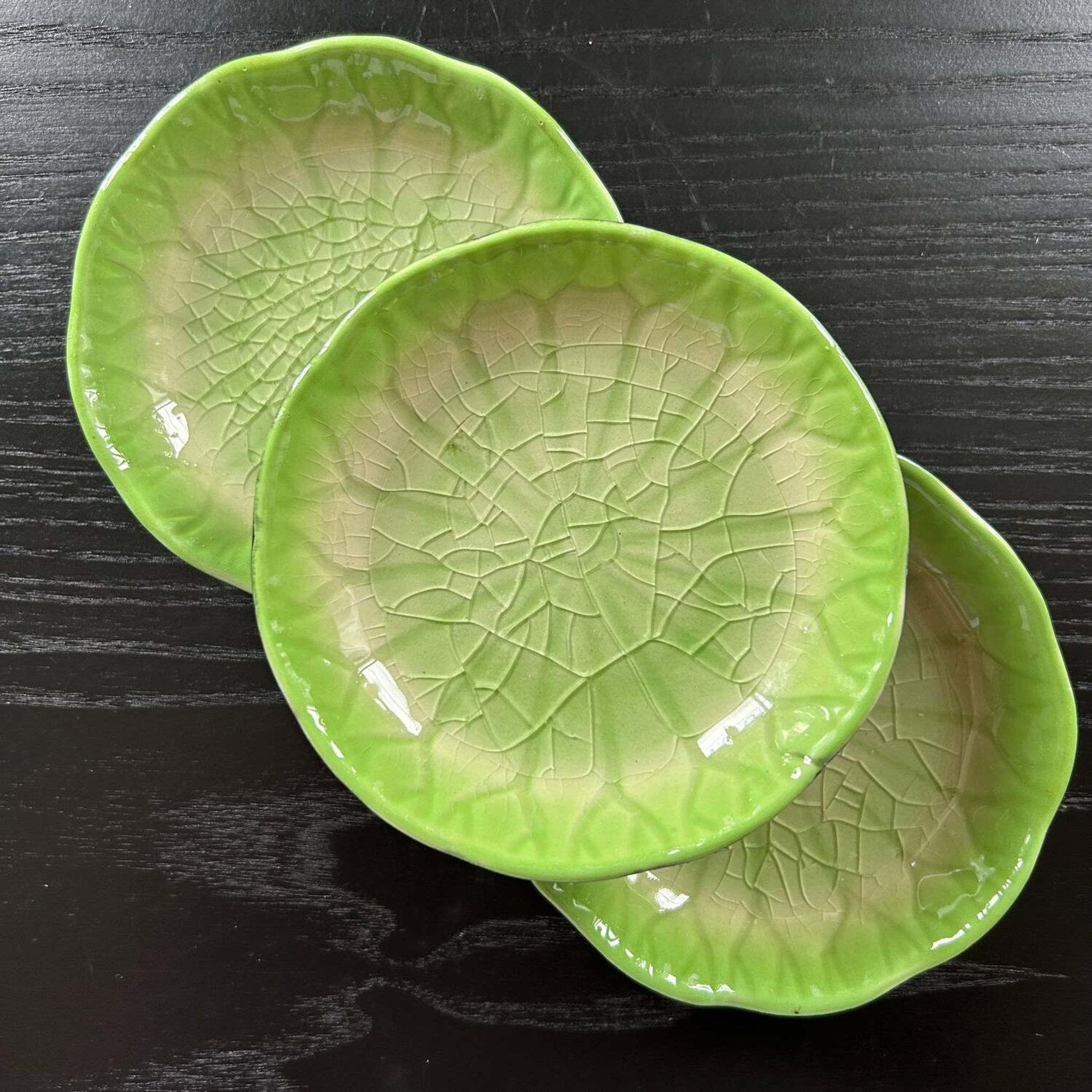 Set of 3 cracked cups