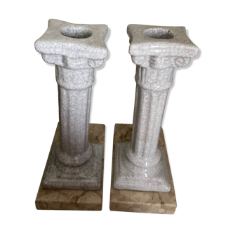 Duo de bougeoirs colonne sur socle en marbre