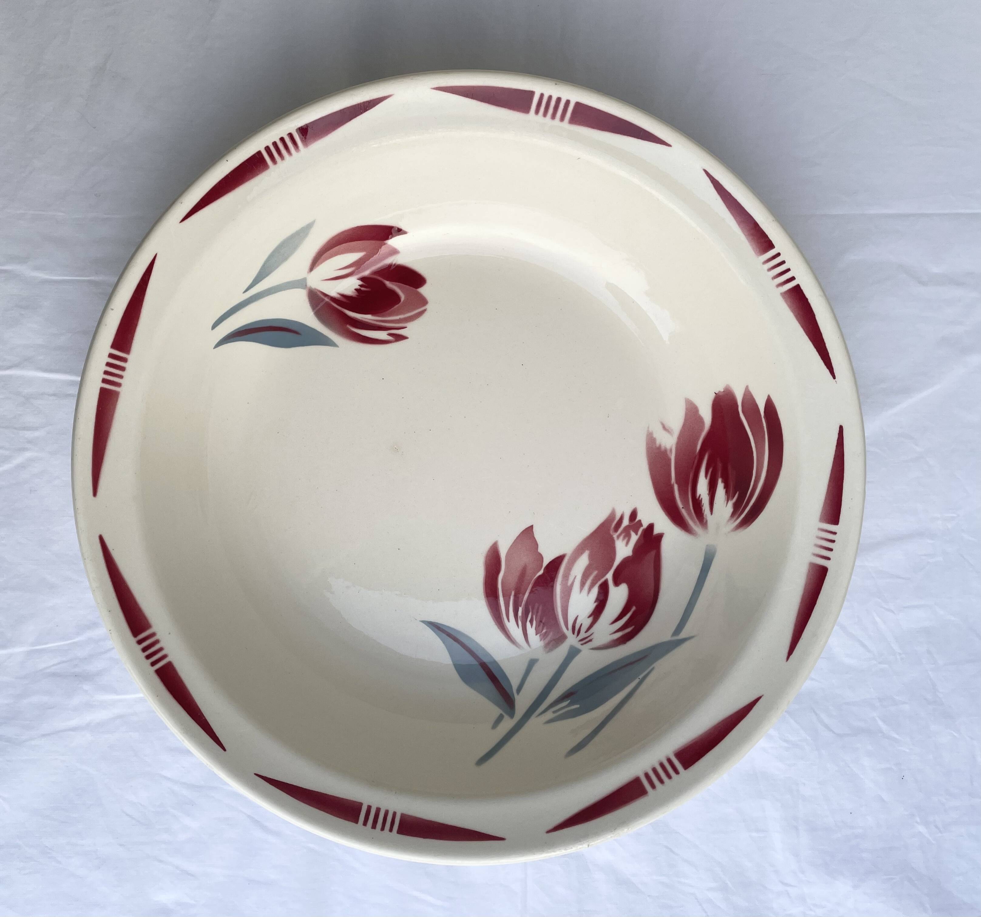 Antique shallow dish Badonviller tulip decoration