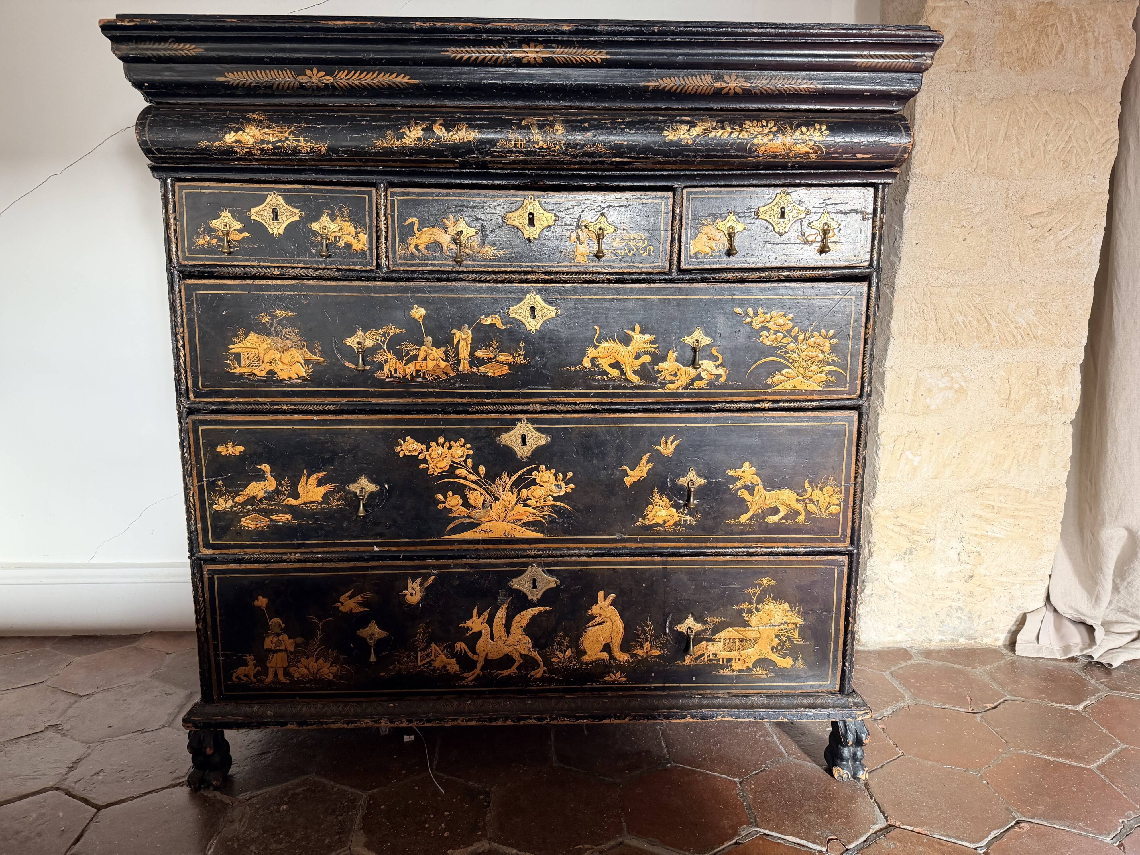 black English commode with gold decoration, Asian inspiration