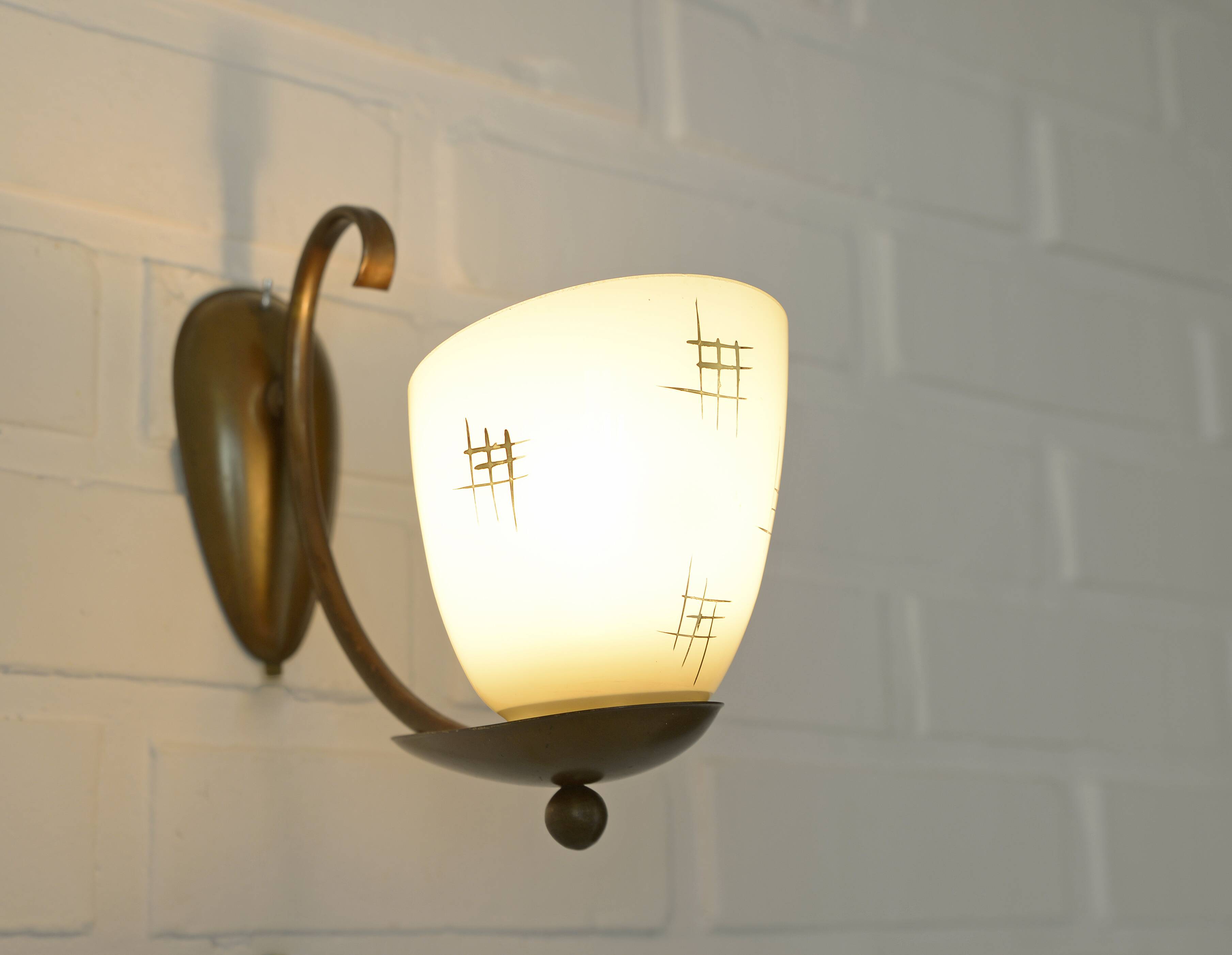 Applique murale Art Déco originale en laiton / luminaire vintage des années 1930 / époque Bauhaus