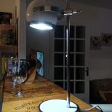 Eyeball desk lamp adjustable and steerable