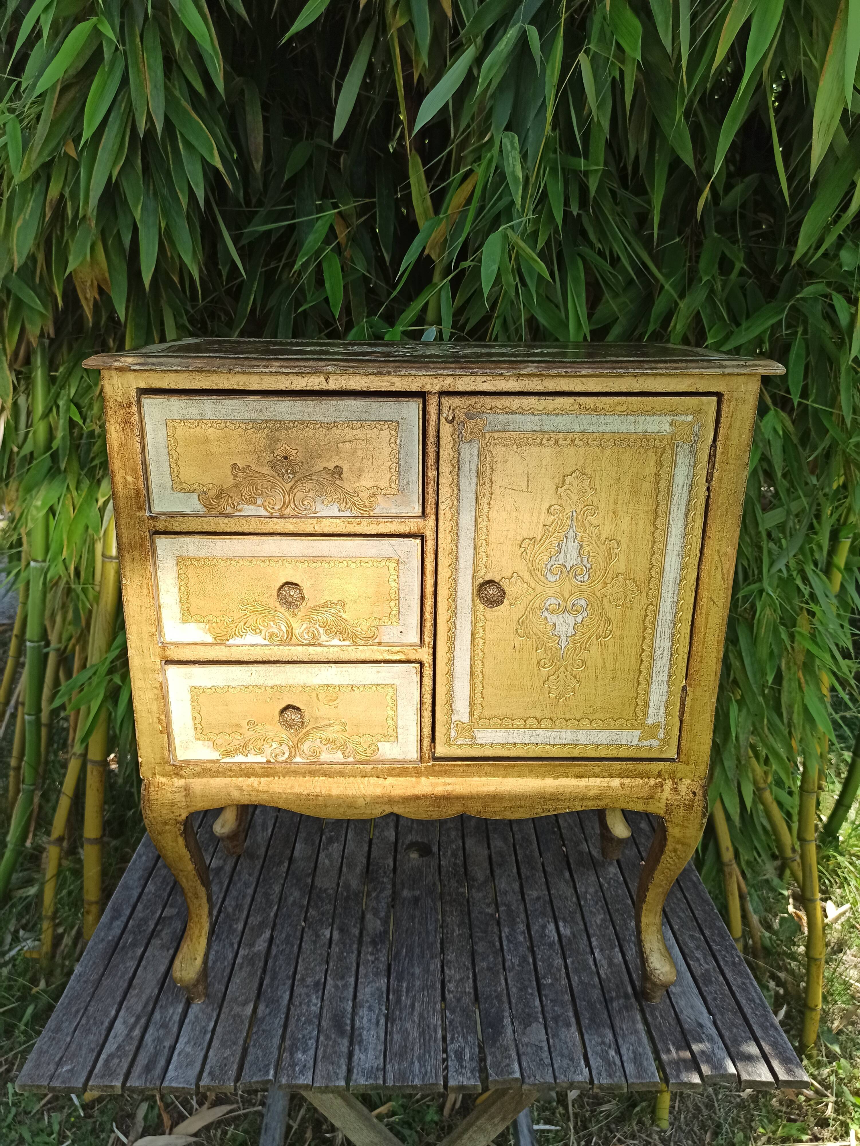 Golden Florentine chest of drawers Hollywood Regency style 60s