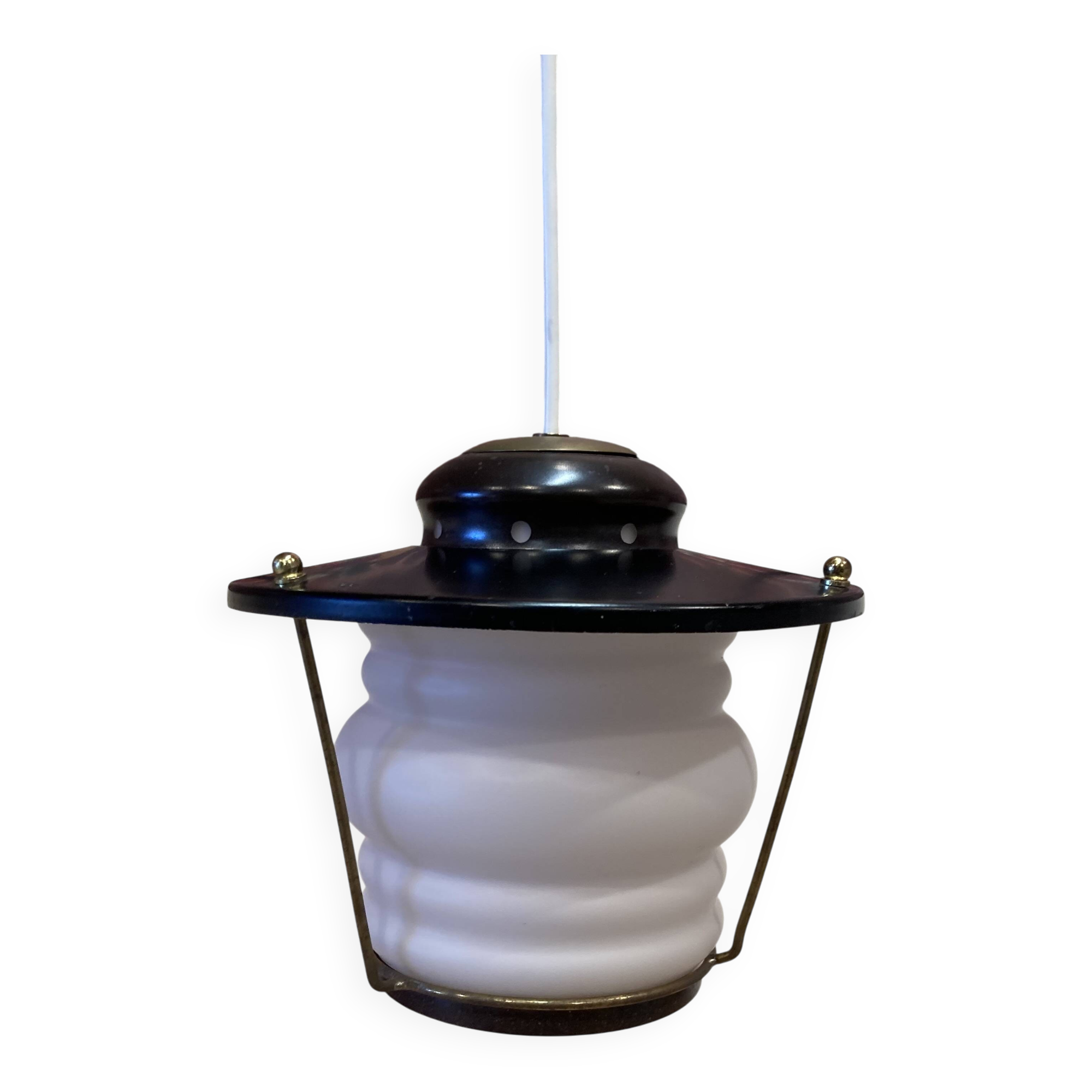 Opaline suspension in Scandinavian design from the 1950s.