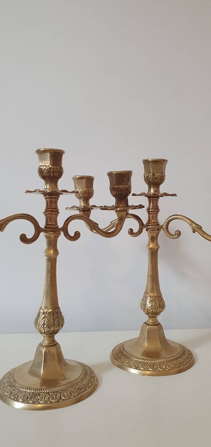 2 brass candlesticks