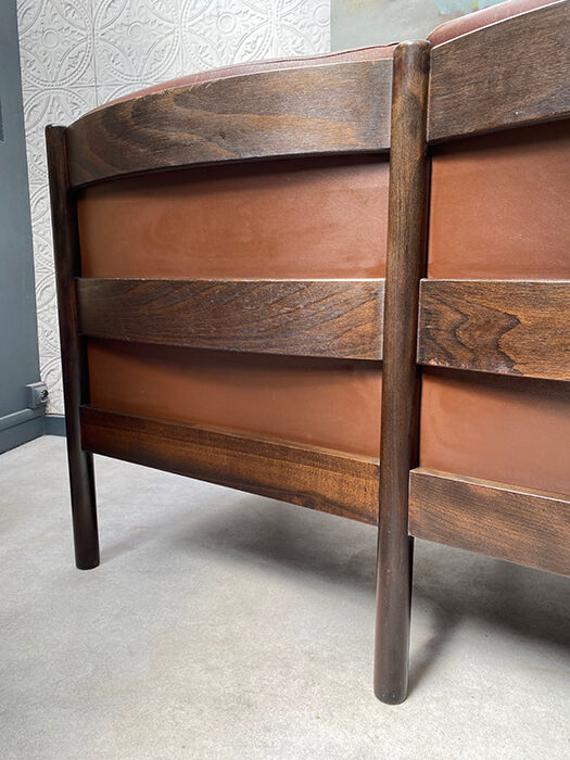 Scandinavian bench in chocolate leather