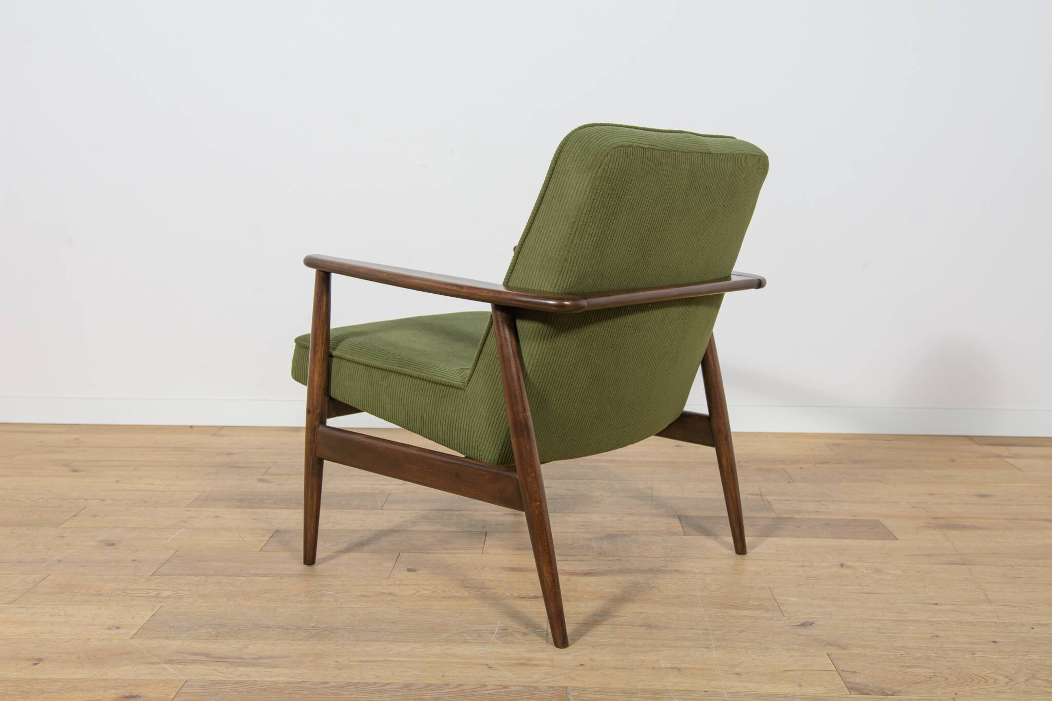 Model 300-192 Armchairs by Juliusz Kędziorek for Gościcińska Fabryka Mebli.