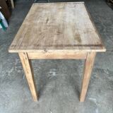 Desk table