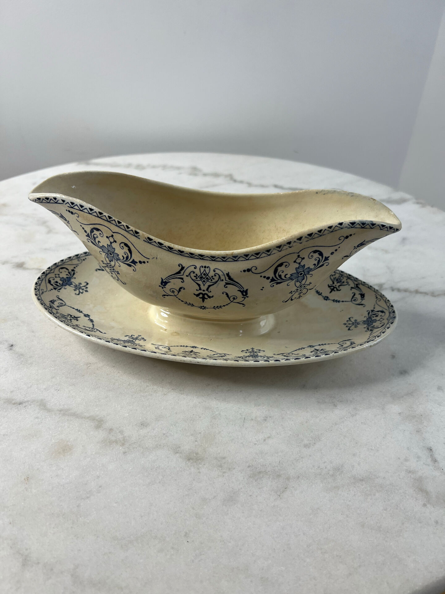 Lunéville sauce boat KG Moustier ironstone