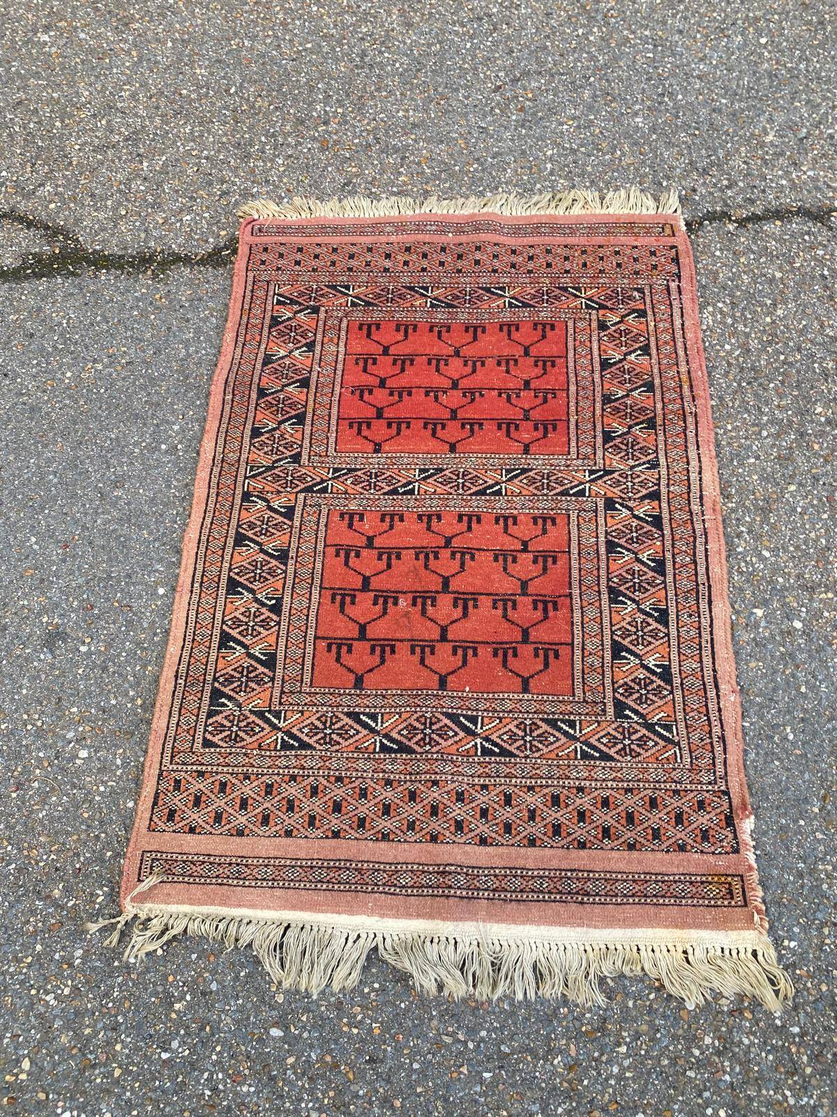Persian rug, burgundy wool, 60x100