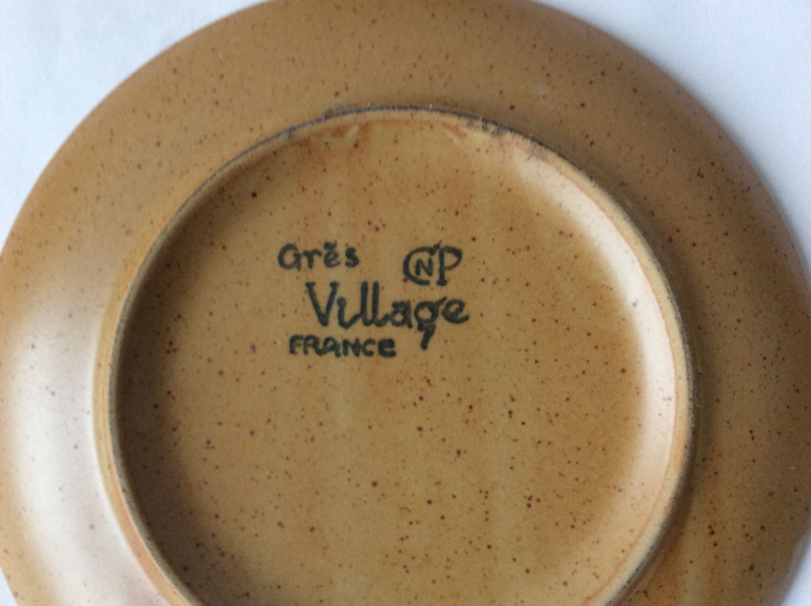Set of 6 dessert plates made of sandstone
