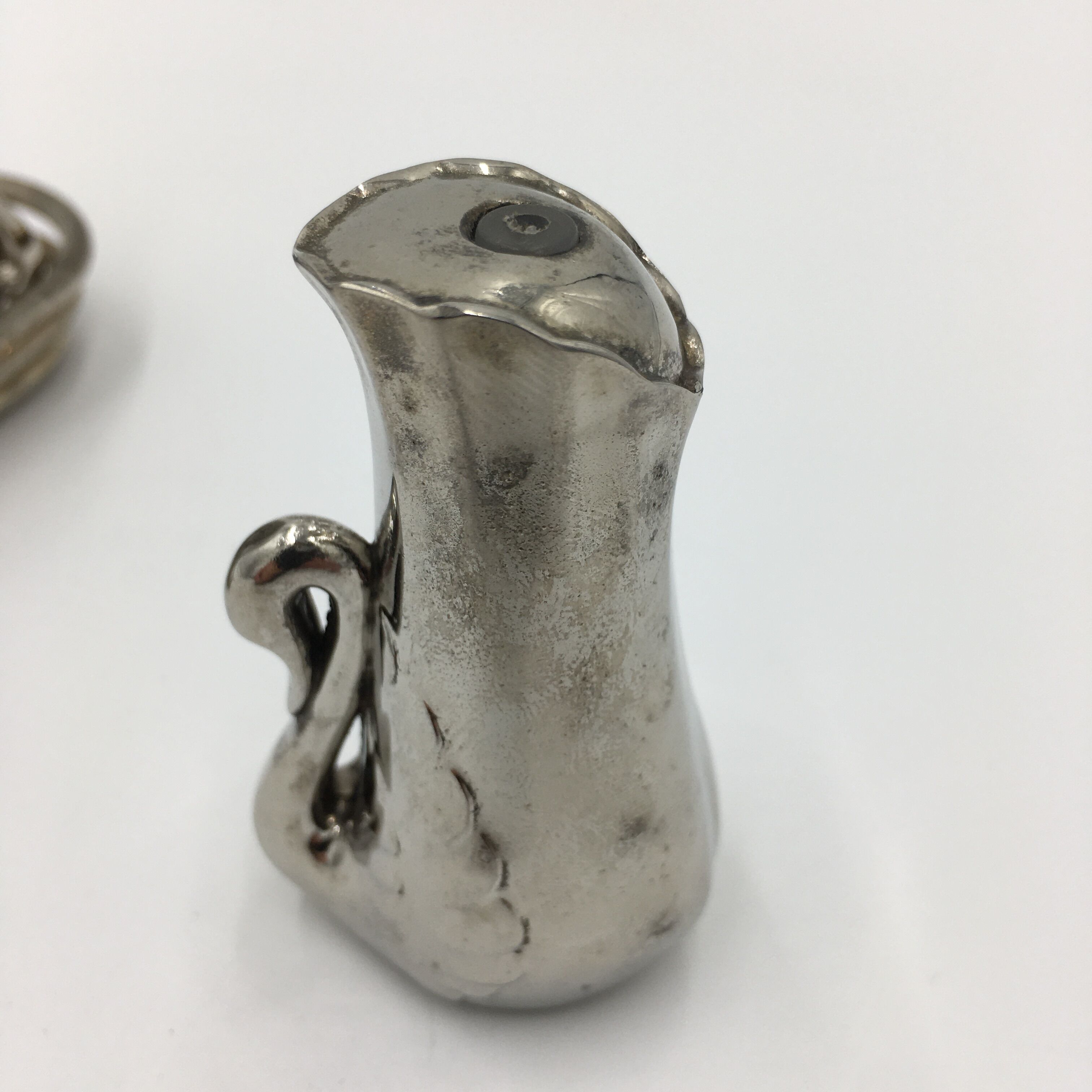 Duo salt and pepper shakers