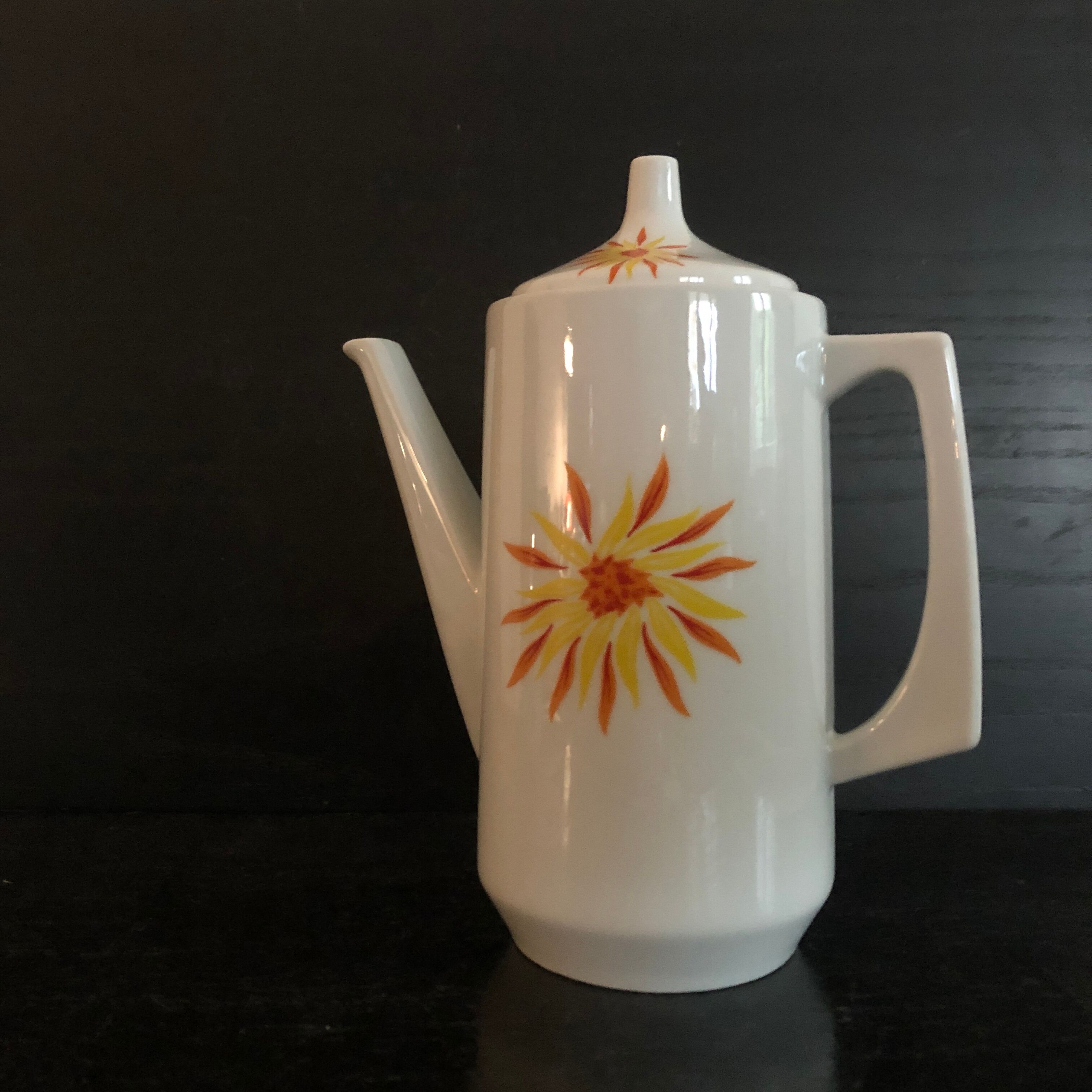 Cafetière et pot à lait