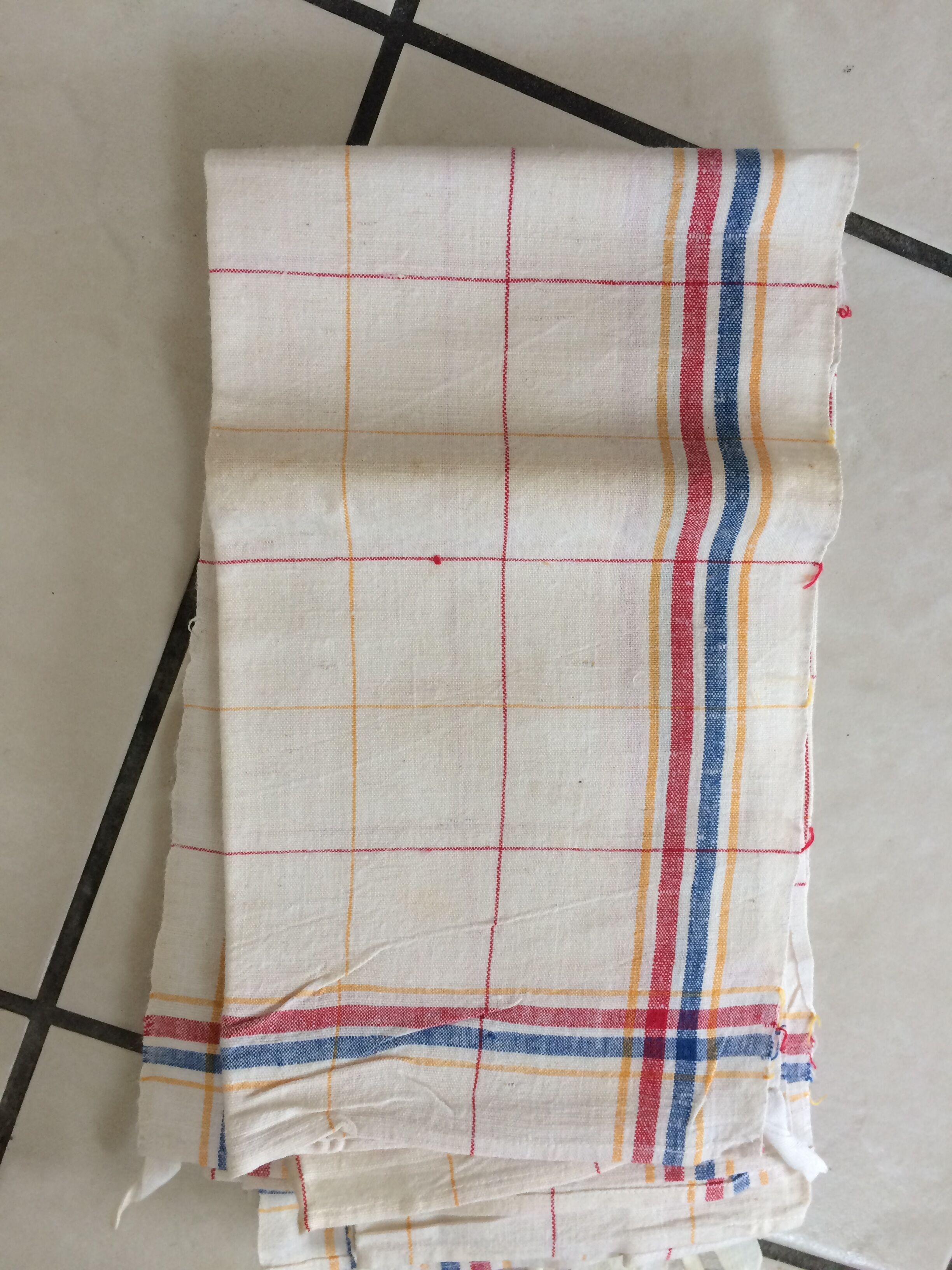 5 old towels not matching.