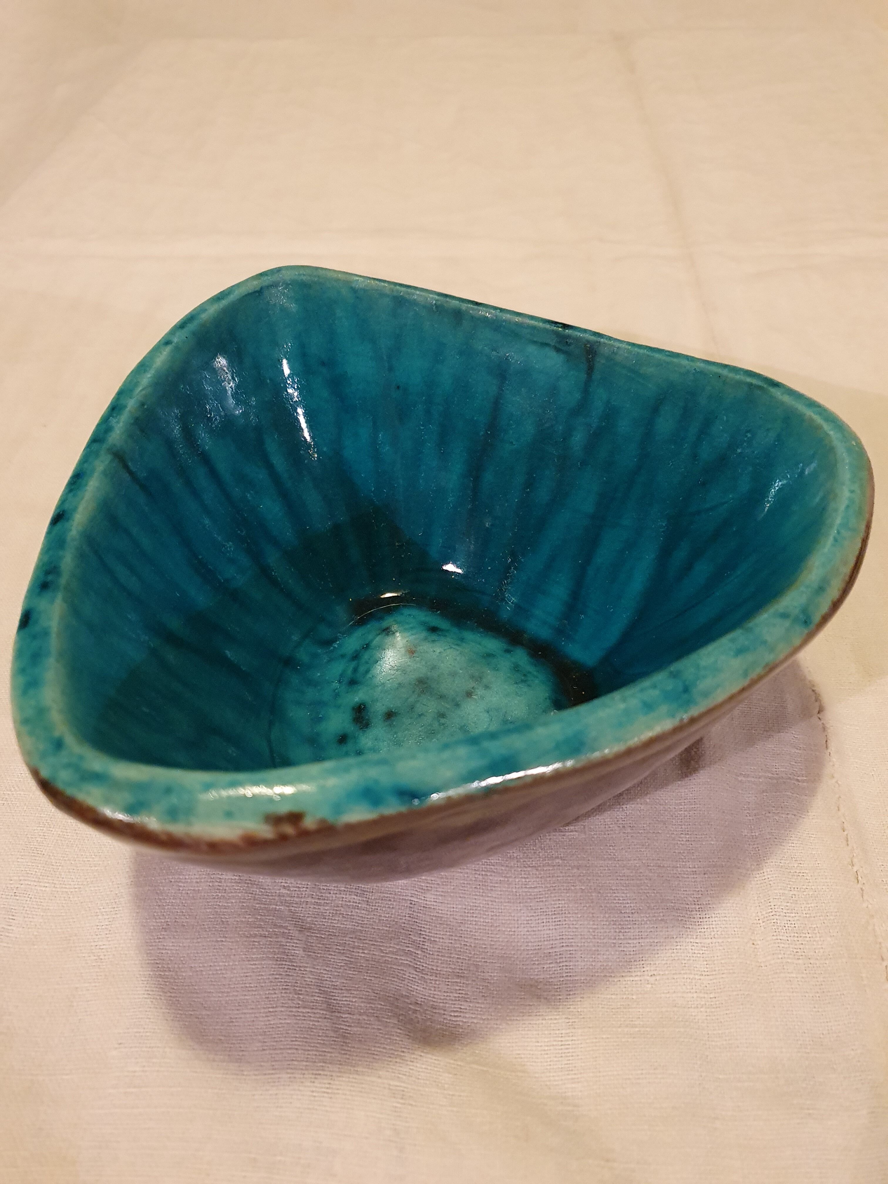 Empty cut ceramic pocket Accolay