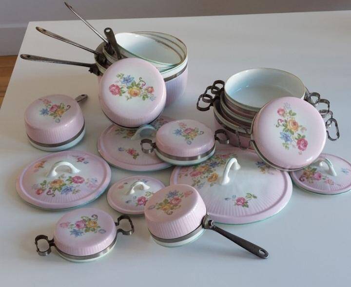 Lot of old porcelain casseroles flowers wall decoration