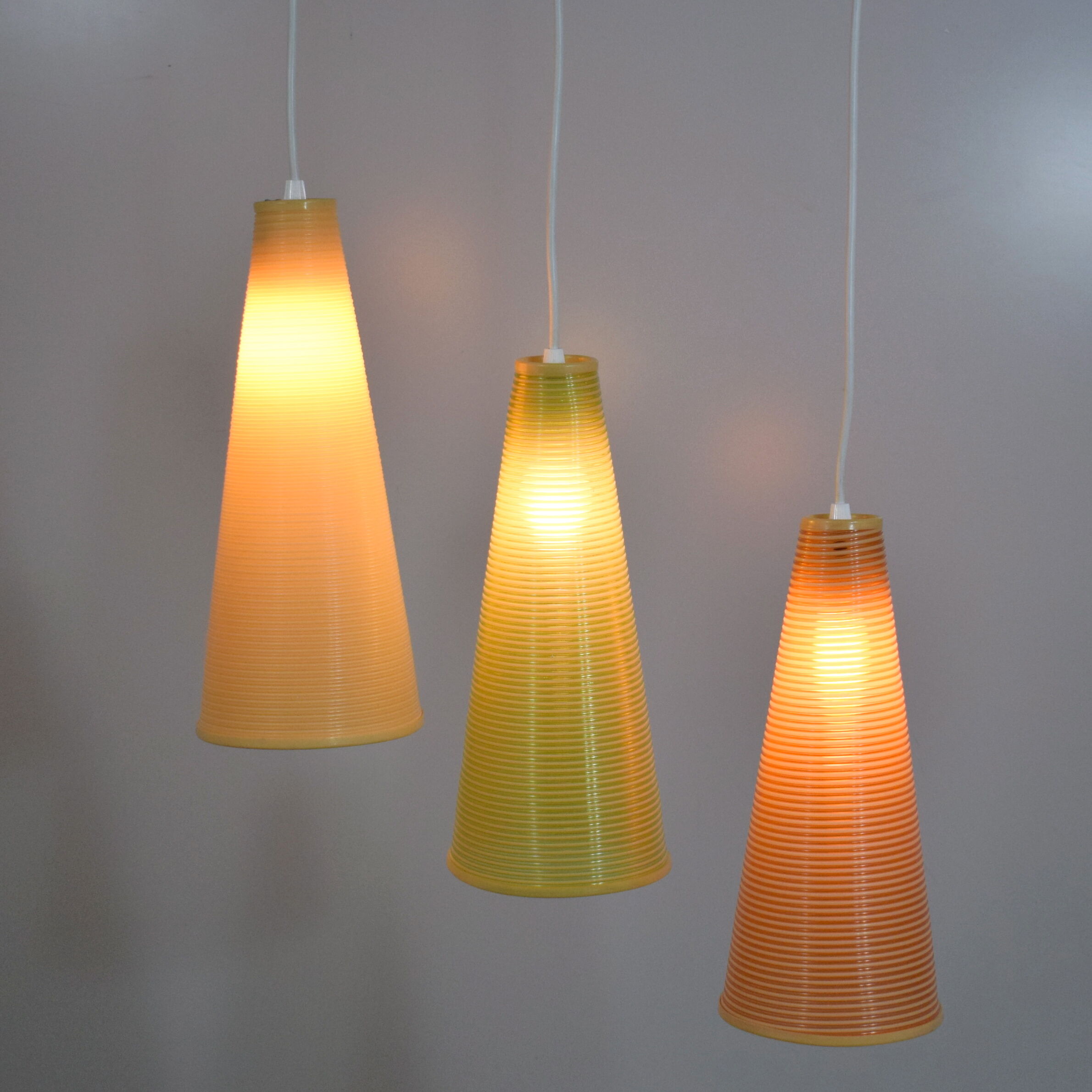 Lot de 3 suspensions Rhodoid Rotaflex, 1950