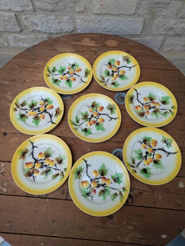 Lot de 8 petites assiettes en barbotine fruits Orchies Moulin des Loups