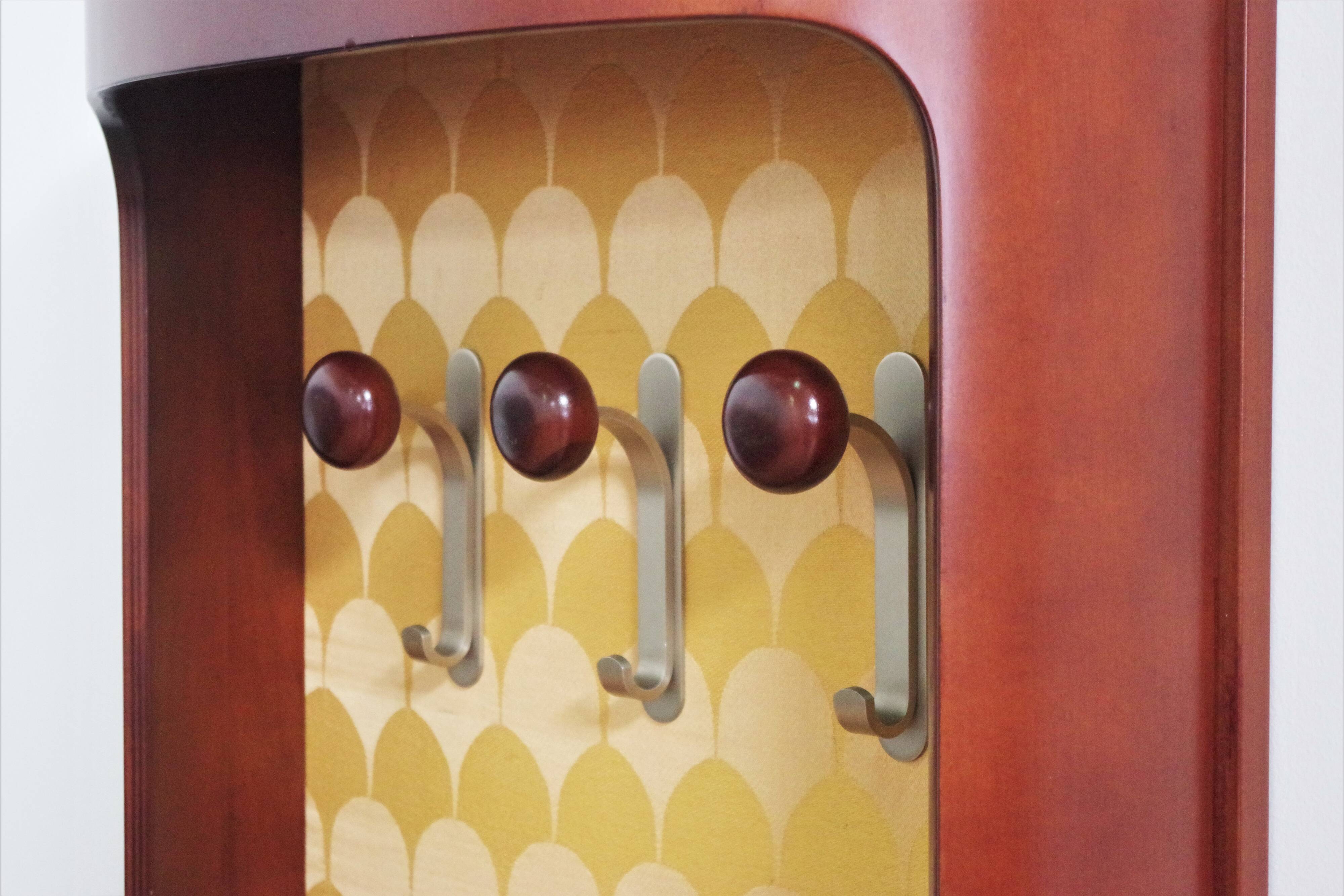 Porte-manteau vintage en bois