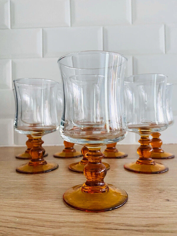 8 Luminarc stemmed glasses