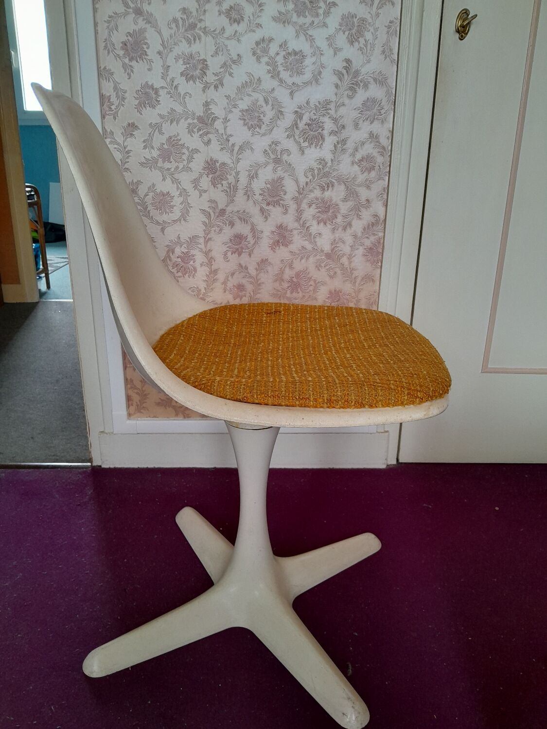 Tulip chair Arkana
