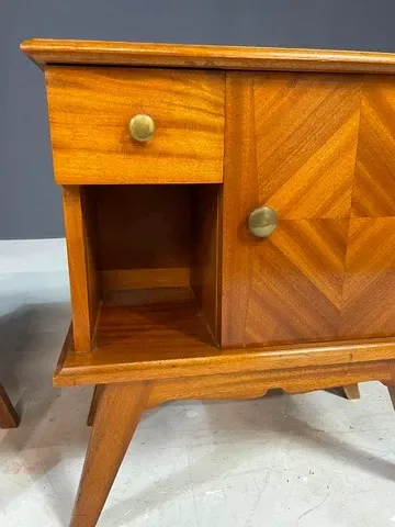 Pair of vintage mid-century modern wooden bedside tables / nightstands, 60 × 54 × 30 cm