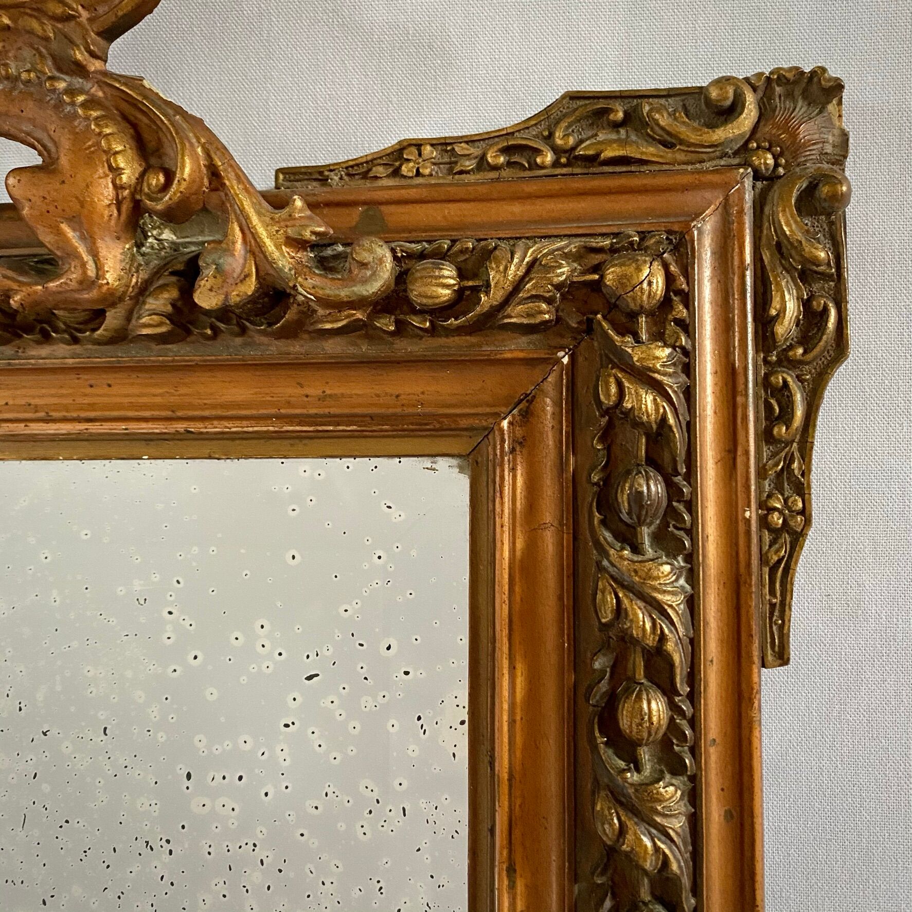 Mirror Napoleon III, gilded with pediment - 105x67cm
